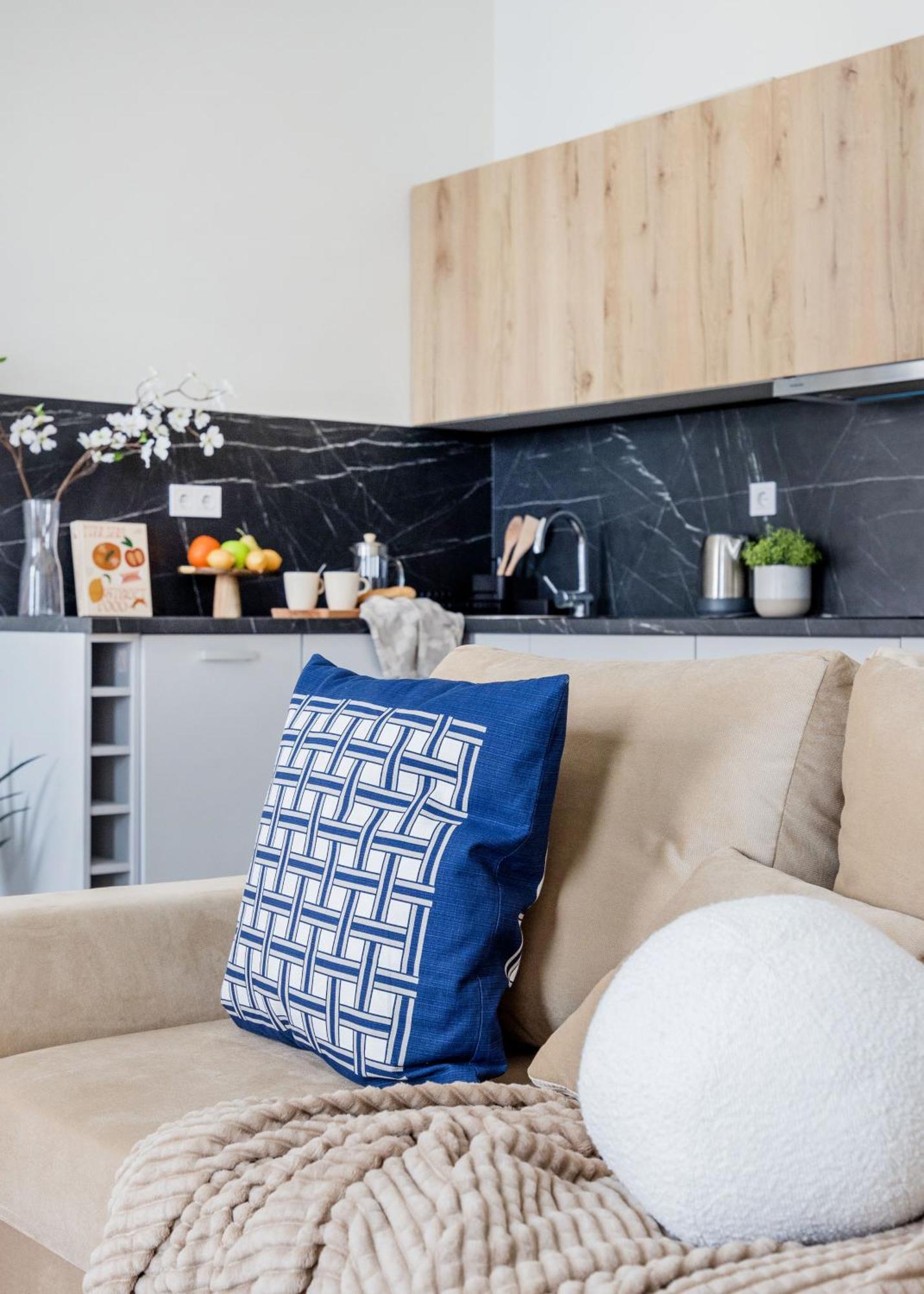 Appartamento Oasis - Modern Charm, Timeless Comfort *